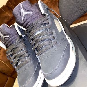 Size 7 Air Jordan 5 "Oreos"